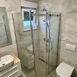 Appartamento By The Sea Zaboric - - 25389
